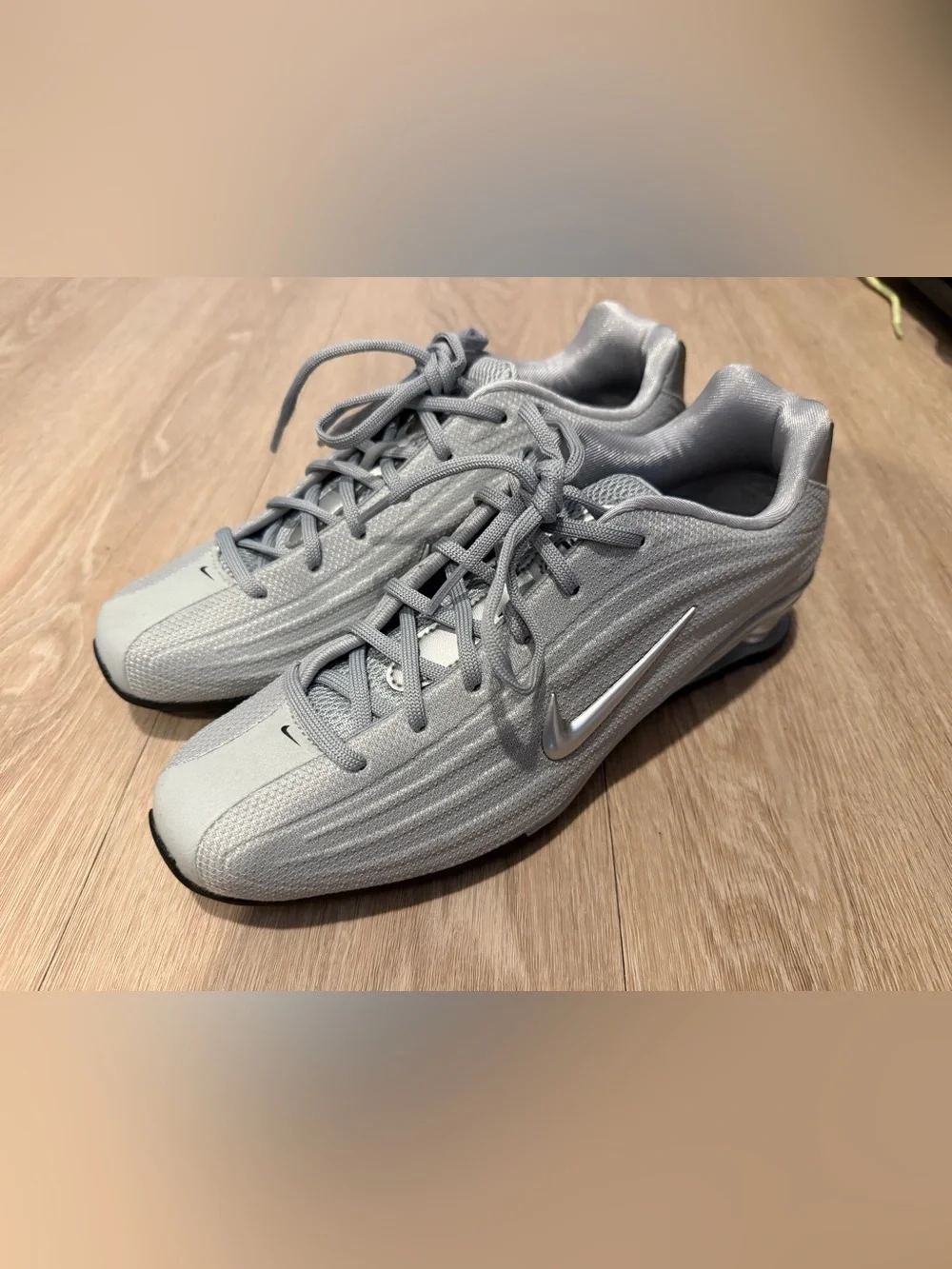 Nike Shox Z Metallic Silver Women's Sneakers US 8 HQ7540-001
